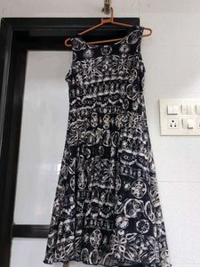 Stylish Navy &amp; White Print Dress