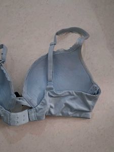 34C VS padded bra