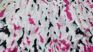 Stylish Abstract Print Saree