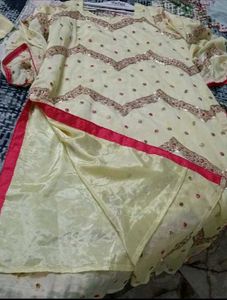 Beautiful Designer Pakistani Style Kurti Set