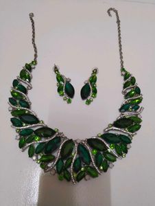 Emerald Green Statement Necklace &amp; Earrings Set