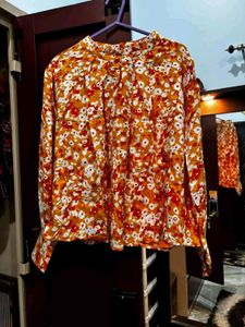 Vintage Floral Print top