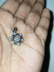 Sparkling dancing Pendant Necklace Charm✨️
