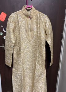 Men's Embroidered Kurta