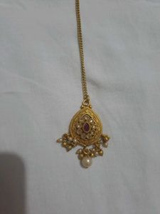 Premium Golden Neckpice And Mangtikka
