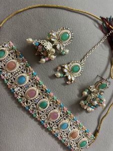 Elegant Multi-Color Choker Necklace Set