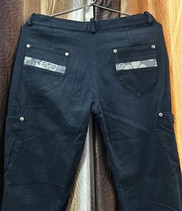 Women High-rise Cotton Cargo Pant With Capri(2in1)