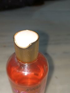 Nykaa Wanderlust Japanese Cheery Blossm Shower Gel