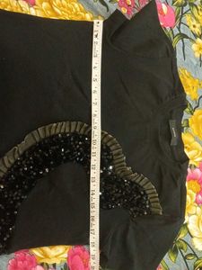 Stylish Black Sequin Embellished T-Shirt