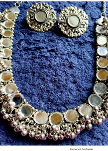 Neckset1