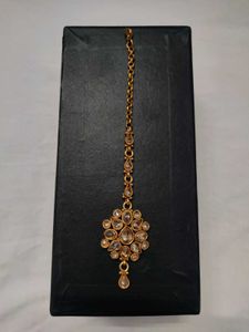 Elegant Maang Tikka with Stones