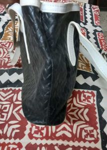 Chic Black &amp; White Leather Handbag
