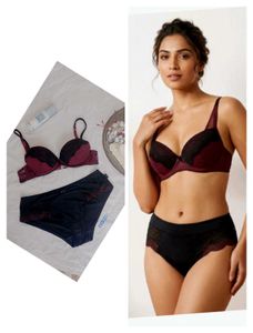 Lace Trimmed Bra & Panty Set
