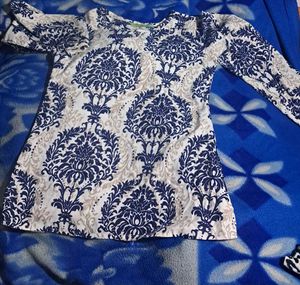 Patterned Long Sleeve Top