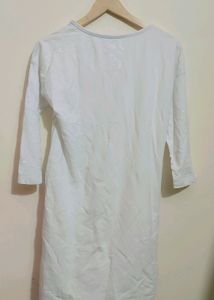 White Full Sleeves Cotton T-shirt For 32 Bust