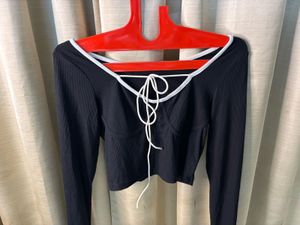 Chic Black Tie-Front Crop Top