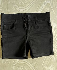 Black Denim Shorts 🖤