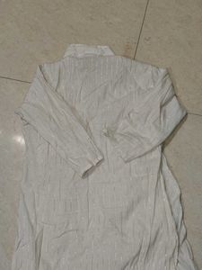 Elegant White Kurta with Sequins