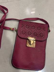 Chic Berry Crossbody Bag