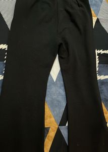 🖤 Elegant Black Flared Trousers