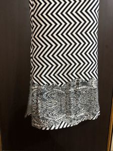 Stylish Black &amp; White Zigzag Skirt