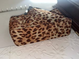 leopard print luxurious tote bag