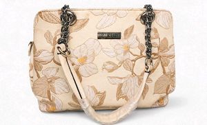 Floral Embroidered Shoulder Bag 🤍