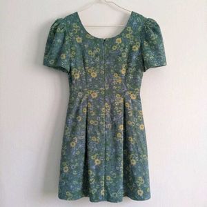 Floral Print Puff Sleeve Dress