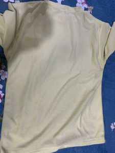Trendy Unisex Yellow T-Shirt – Vintage Inspired ✨