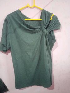 Stylish Green Textured Knit Top