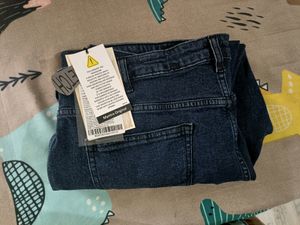 Straight Fit Stretchable Crop Jeans