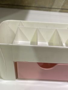 Makeup &amp; Cosmetic Organizer