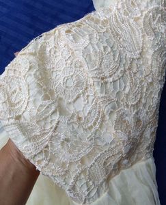 Chic Lace &amp; Tulle Strapless Dress