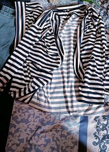 Jeans T-shirt And Shrug Set
