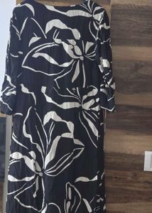 Stylish Black &amp; White Floral Dress