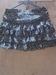 Ruffled Leopard Print Skirt