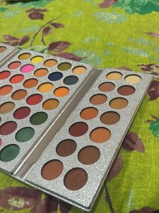 Beauty Glazed Gorgeous Me Eyeshadow Palette