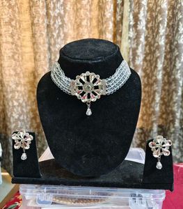 Trendy Stunning Crystal Choker and Earring Set