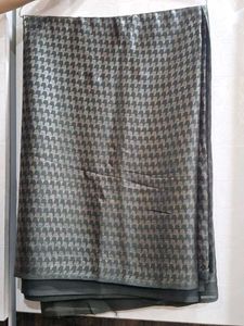 saree with foil work