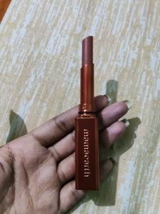 Mamaearth Glowy Lipstick - Shade Warm Taupe
