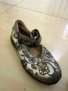 Girls' Metallic Silver shoes with Floral Pattern