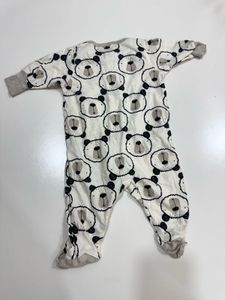 Cute New Born Onezie/ Sleepsuit 0-3 months