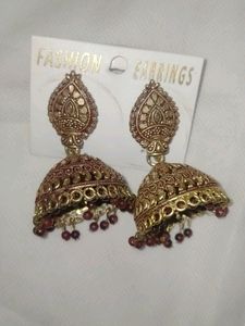 Maroon Jhumka