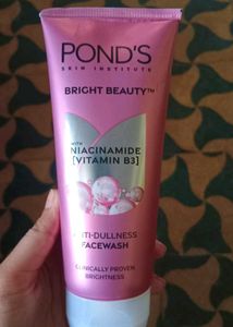 Pond's Bright Beauty Facewash
