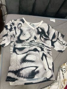 Stylish Oversized Graphic T-Shirt(wore LP concert)