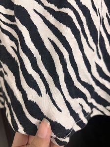 Zebra print fitted top🦓