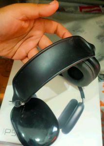 P9 Bluetooth Headphones new but something damage