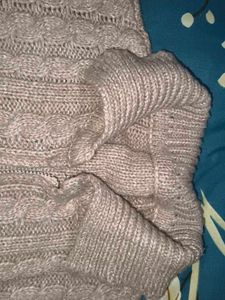 beutiful pink knitted sweater