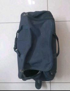 American Tourister Duffel Bag With Wheels