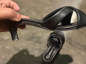 Kitten heels in square toe (synthetic leather)